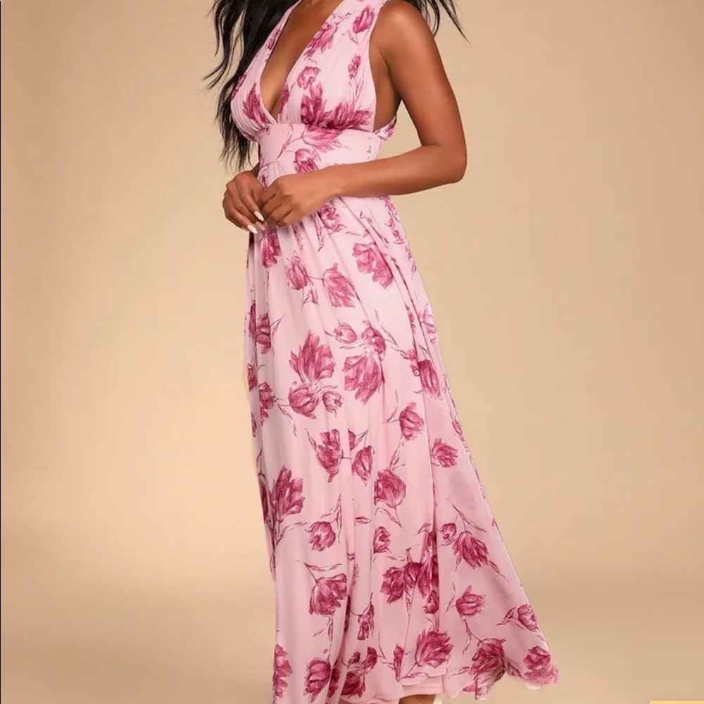 NWT! Lulu’s Deep V Pink Dress